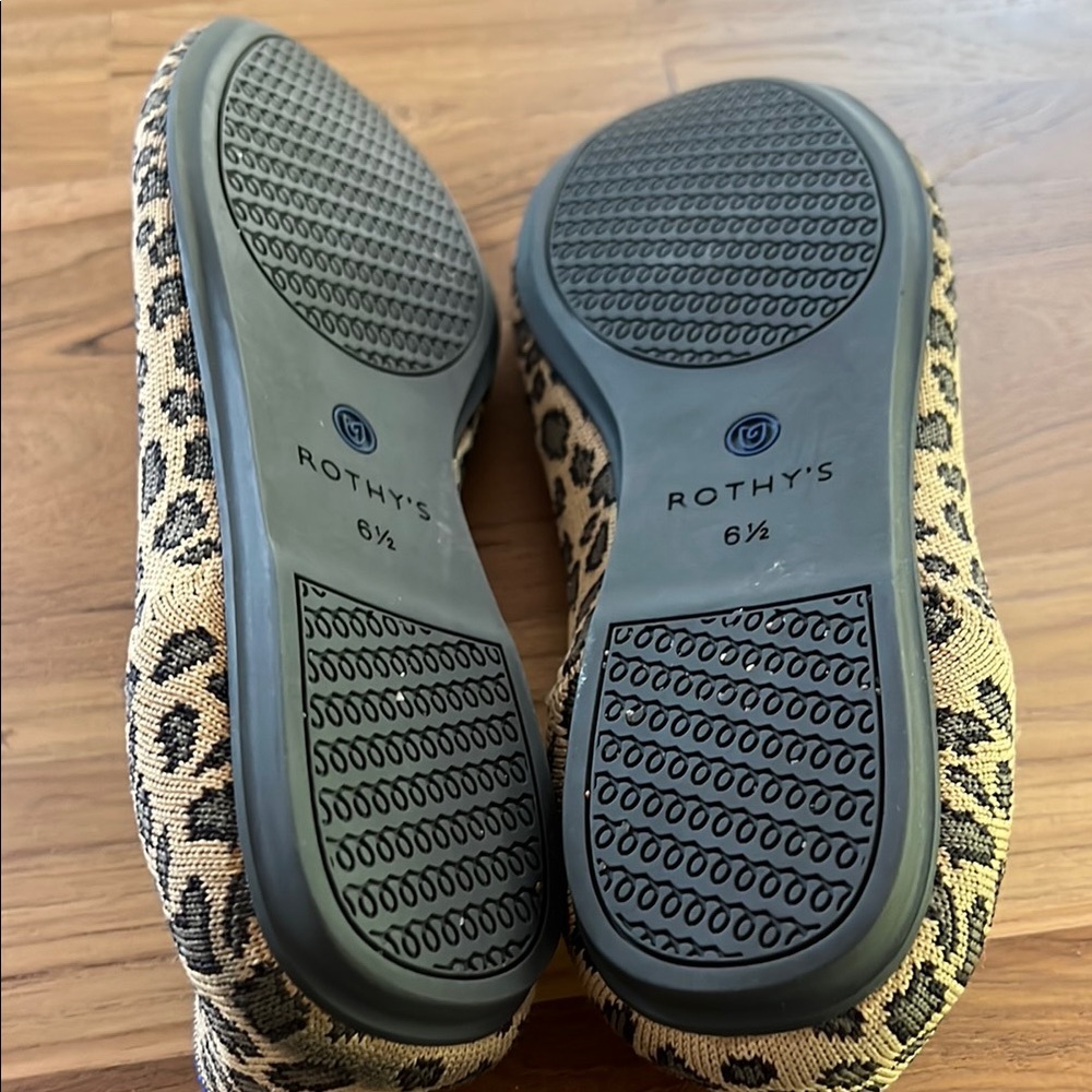 Rothy's Tan and Black Leopard Print Flats Size 6.5 EUC - Picture 2 of 6
